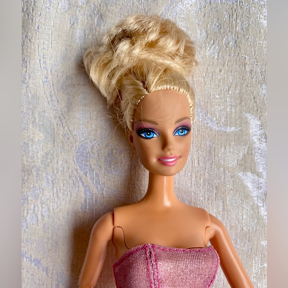 Barbie Fashionistas Swappin’ Styles Glam Doll - Picture 3 of 9